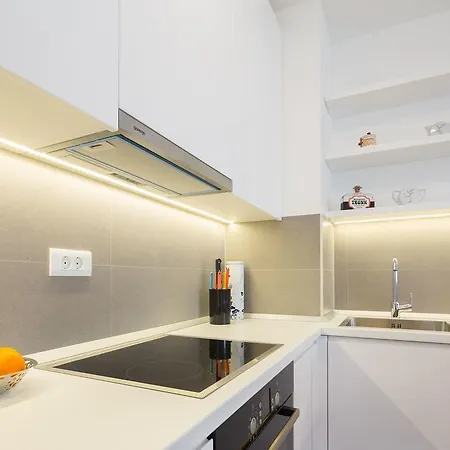 Appartement Vjera - Garage And Elevator *