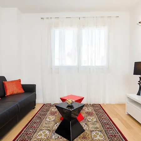 Vjera - Garage&elevator *